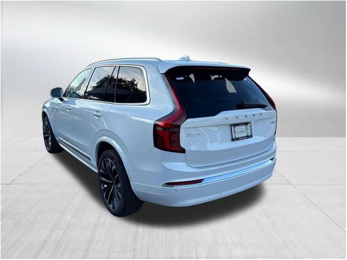 New 2026 Volvo XC90 T8 Plus w/ Protection Package Premier AWD/4WD image 7