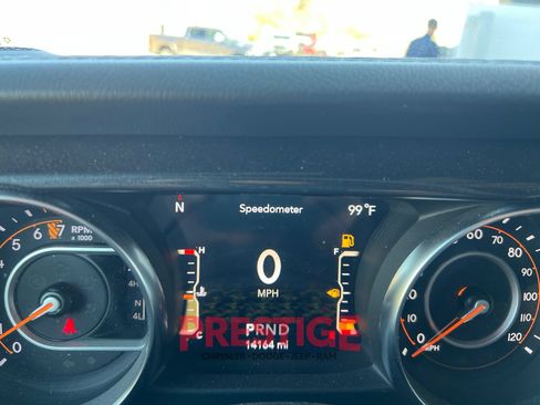 Used 2020 Jeep Wrangler Unlimited Sahara AWD/4WD image 40