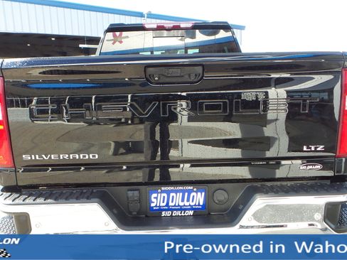 Used 2022 Chevrolet Silverado 2500 LTZ w/ LTZ Convenience Package image 4