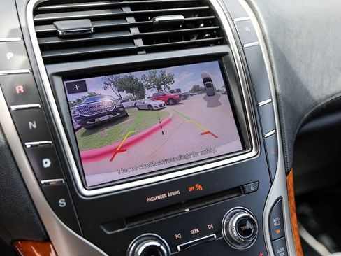 Used 2020 Lincoln Nautilus Reserve FWD image 19