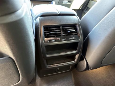 Certified 2025 BMW X6 xDrive40i image 16