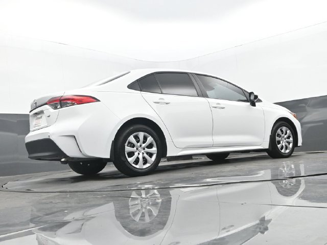 Used 2025 Toyota Corolla LE FWD image 24
