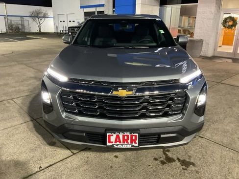 New 2026 Chevrolet Equinox LT image 3