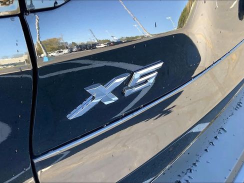 Used 2025 BMW X5 sDrive40i w/ Premium Package image 9