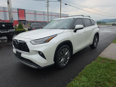 Used 2021 Toyota Highlander Platinum AWD/4WD image 8