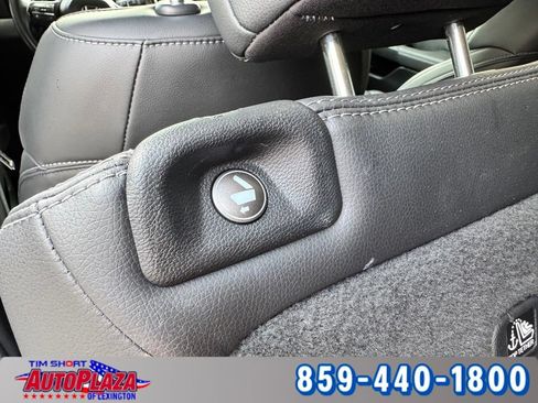 Used 2025 Honda Pilot Touring image 39