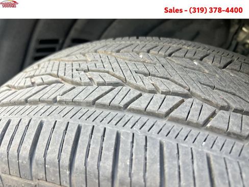 Certified 2025 Toyota Grand Highlander AWD image 27