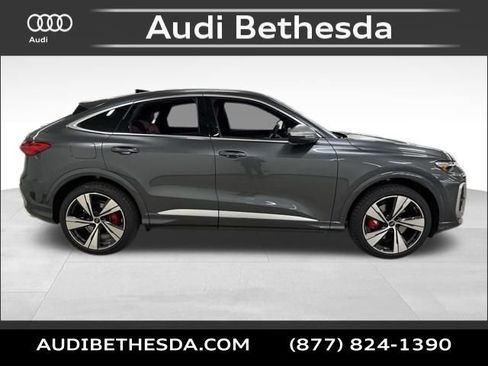New 2025 Audi SQ5 Prestige image 8