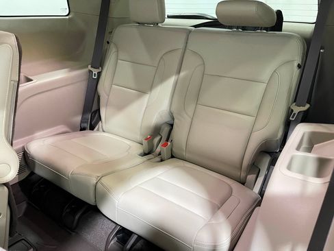 Used 2019 GMC Acadia Denali FWD image 30