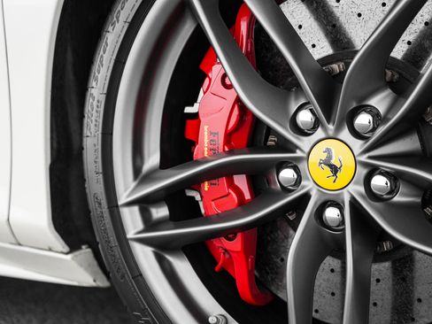 Used 2018 Ferrari 488 Spider RWD image 50