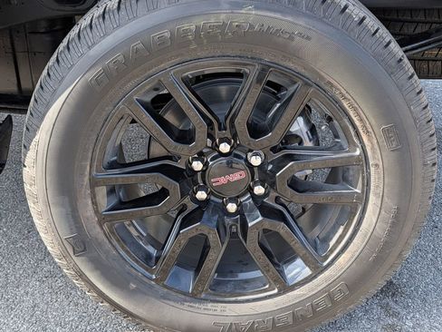 New 2026 GMC Sierra 1500 Elevation image 9