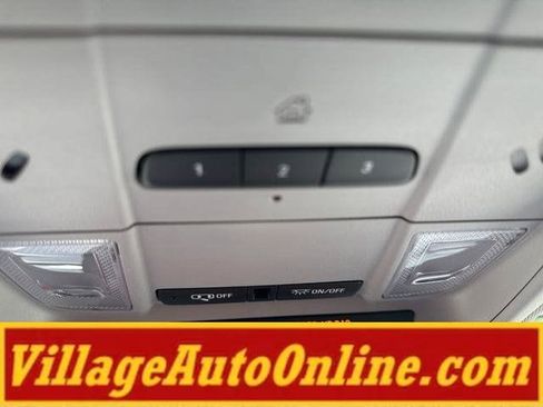 Used 2019 Chevrolet Equinox LT AWD/4WD image 23