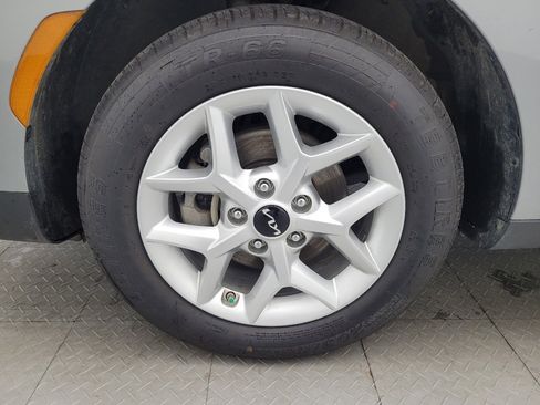 Used 2024 Kia Soul LX w/ Option Group 015 image 31