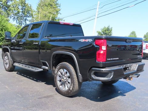 Used 2024 Chevrolet Silverado 2500 Custom w/ Custom Convenience Package AWD/4WD image 4