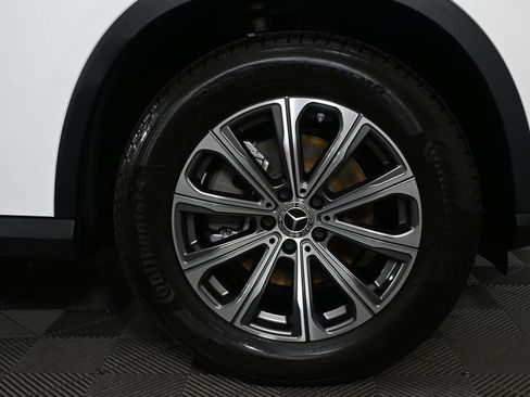 Used 2025 Mercedes-Benz GLC 300 image 36