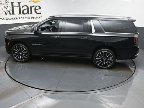 New 2026 Chevrolet Suburban High Country image 22