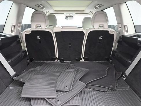 Used 2024 Volvo XC90 B5 Core w/ Protection Package Premier AWD/4WD image 28