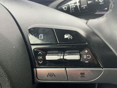 Certified 2024 Hyundai Elantra SEL w/ Convenience Package FWD image 19