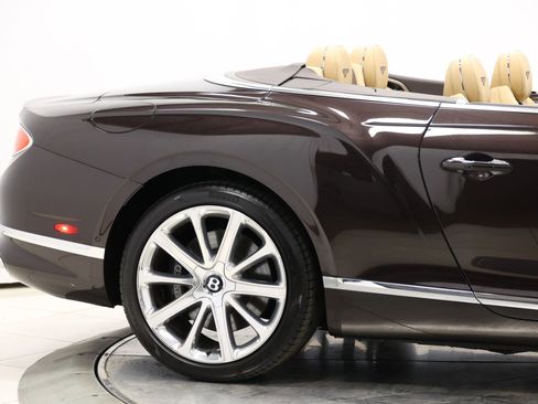 Used 2021 Bentley Continental GT AWD/4WD image 70