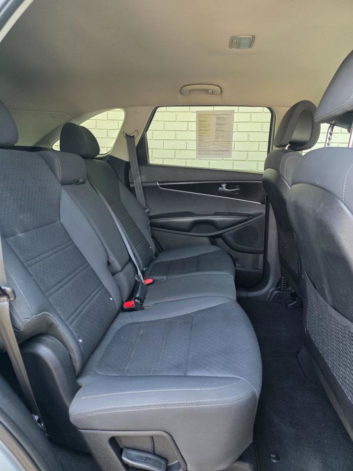 Used 2016 Kia Sorento AWD w/ LX Convenience Package image 12