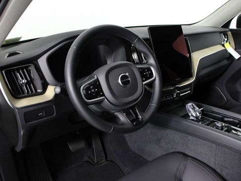 Certified 2026 Volvo XC60 B5 Plus AWD/4WD image 14