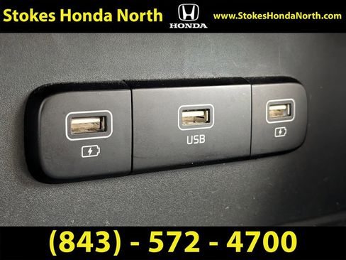 Used 2023 Kia Carnival LX FWD image 25