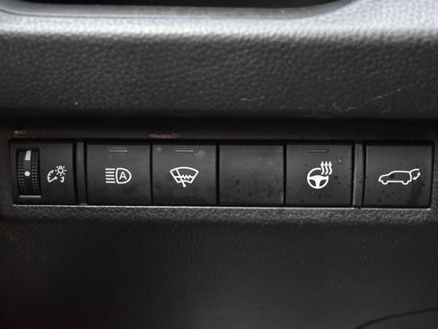 Used 2020 Toyota RAV4 XLE w/ Convenience Package AWD/4WD image 19