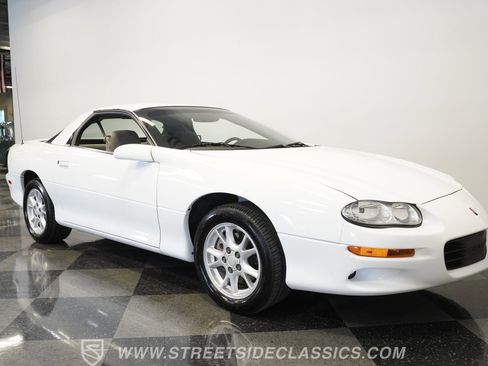 Used 2001 Chevrolet Camaro Z28 w/ Preferred Equipment Group image 33