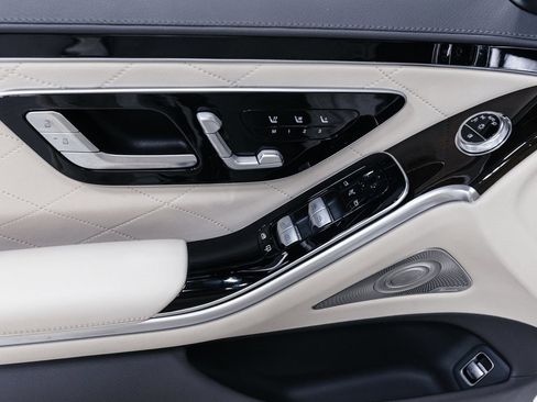 Used 2023 Mercedes-Benz S 580 4MATIC Sedan image 6