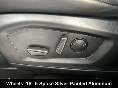 Used 2023 Ford Explorer XLT w/ Equipment Group 202A AWD/4WD image 23