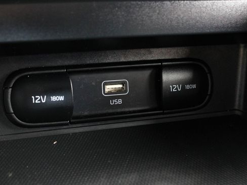 Used 2025 Kia Soul LX FWD image 38