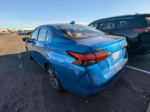 Used 2021 Nissan Versa SV image 7