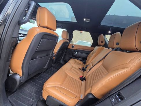 Used 2017 Land Rover Discovery HSE Luxury AWD/4WD image 11