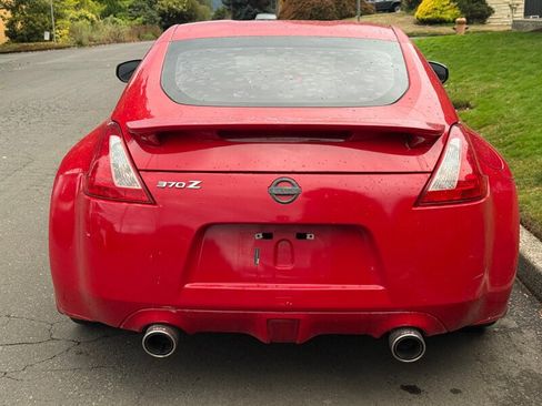 Used 2015 Nissan 370Z Coupe image 5