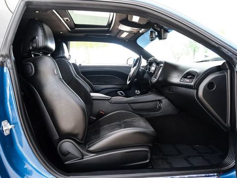Used 2020 Dodge Challenger R/T Scat Pack RWD image 33