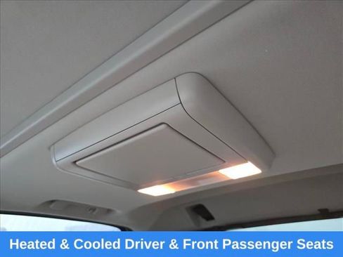 Used 2013 Chevrolet Avalanche LTZ image 29