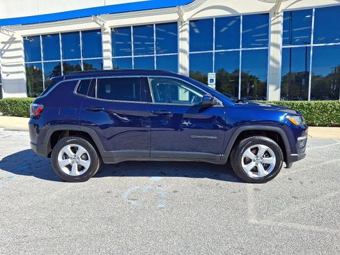 Used 2020 Jeep Compass Latitude w/ Safety & Security Group image 7