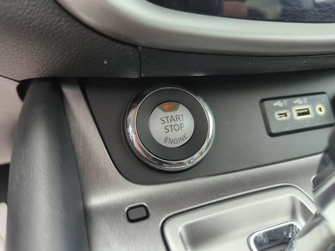 Certified 2022 Nissan Murano SL w/ SL Moonroof Package AWD/4WD image 46
