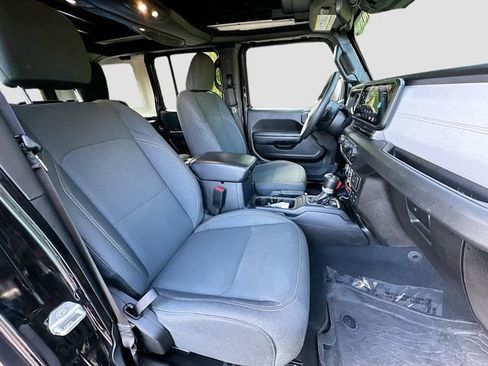 Used 2024 Jeep Wrangler Willys image 26