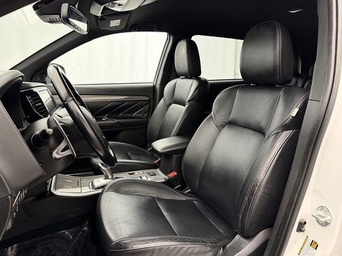 Used 2020 Mitsubishi Outlander SEL image 9