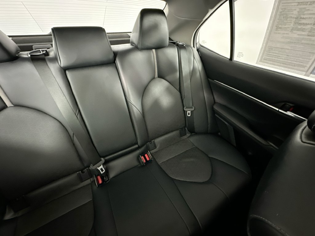 Used 2021 Toyota Camry XSE FWD image 14