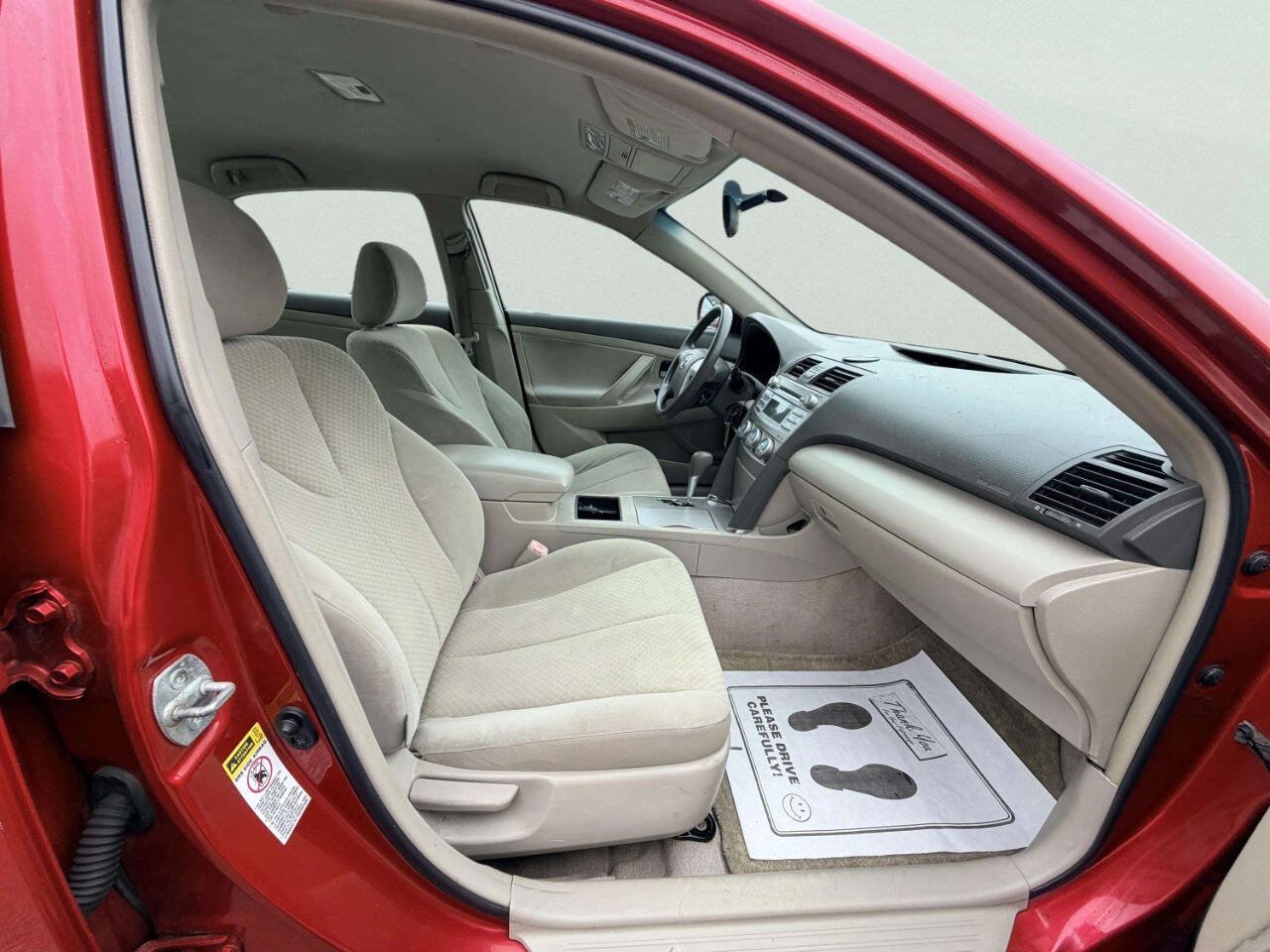 Used 2009 Toyota Camry LE FWD image 25