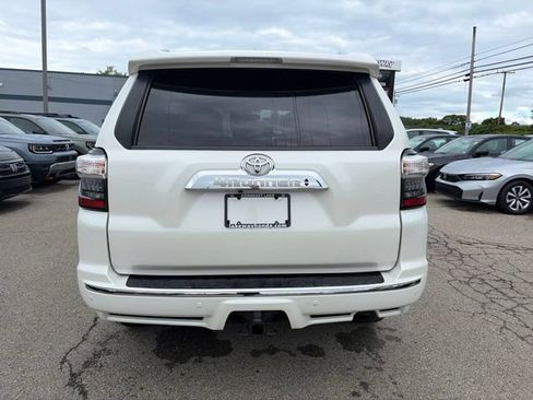 Used 2018 Toyota 4Runner Limited AWD/4WD image 5