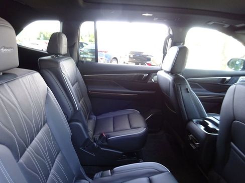 New 2026 Buick Enclave Avenir w/ Super Cruise Package FWD image 23