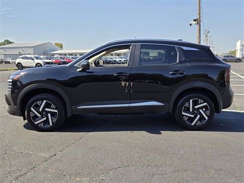 New 2026 Nissan Kicks SV image 4