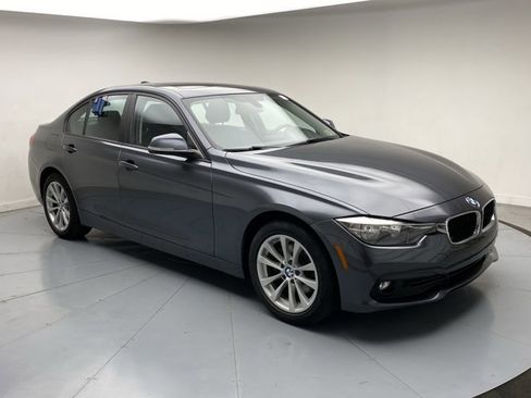 Used 2017 BMW 320i xDrive Sedan image 7