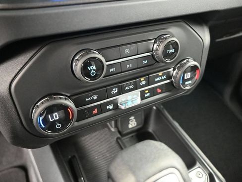 New 2026 Ford Bronco Big Bend AWD/4WD image 15