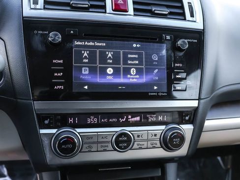 Used 2017 Subaru Outback 2.5i Limited image 21