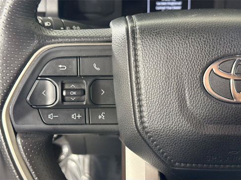 Certified 2025 Toyota 4Runner SR5 AWD/4WD image 16