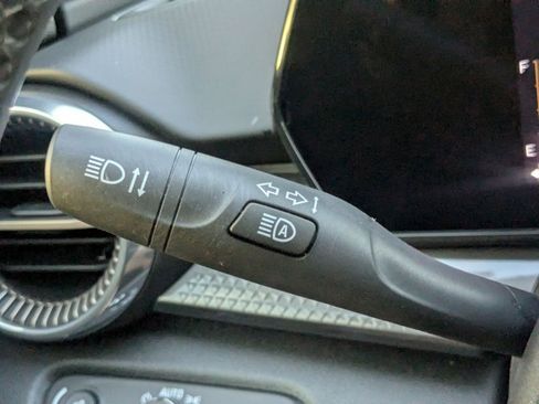 Used 2024 Chevrolet Trax ACTIV w/ Sunroof Package image 6